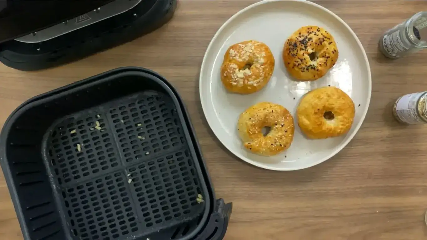 Can You Put Bagel in Air Fryer
